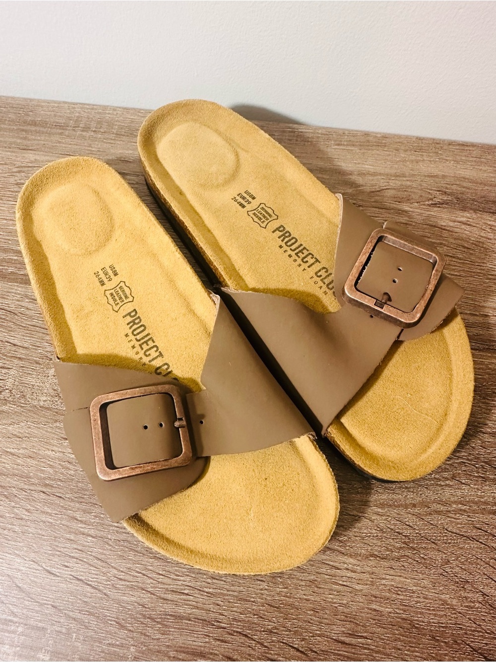 Genuine leather sandals project cloud